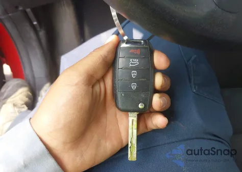 2017 Kia Soul + z USA, uszkodzony, nr VIN KNDJP3A58H7423908